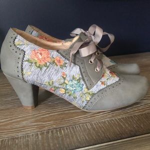 ModCloth Dolce Nome Oxford Heel